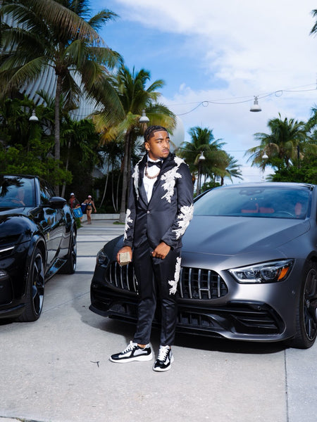 Dinero Prom 2k27 Secured Spot